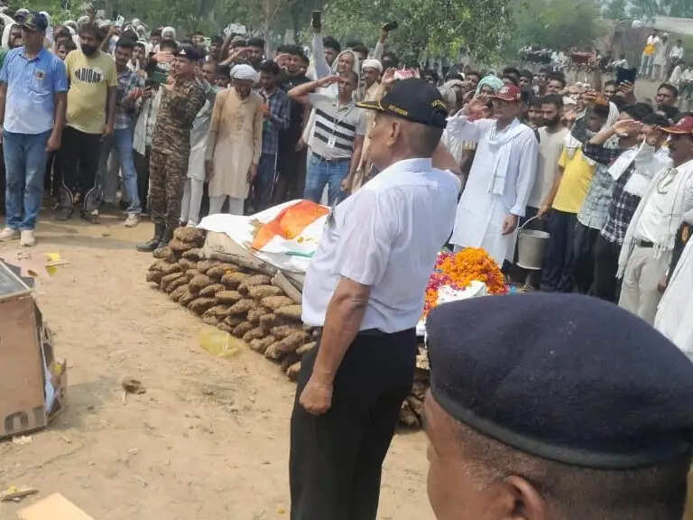 HARYANA के लांसनायक को अंतिम विदाई, 8 महीने पहले हुई थी शादी