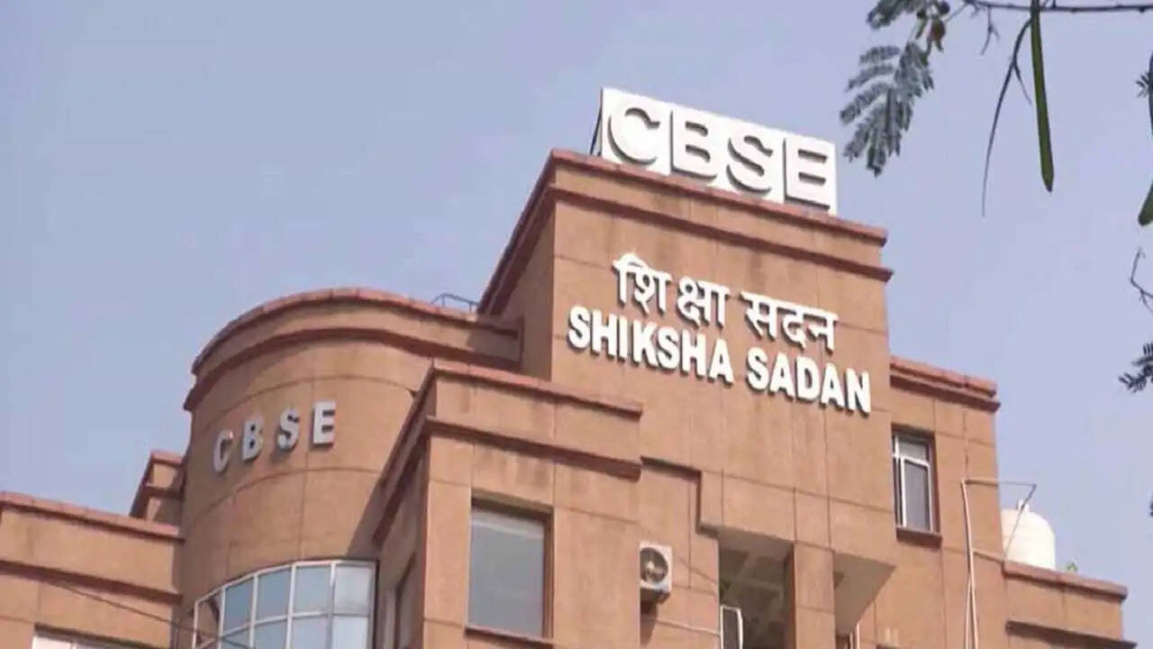 CBSE इस महीने जारी कर सकता है 10वीं, 12वीं की डेटशीट