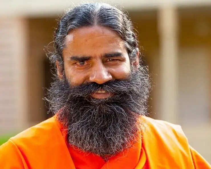 बाबा रामदेव ने फिर साधा निशाना, कहा- ड्रग माफिया का तैयार सिलेबस पढ़ रहे हैं डॉक्टर