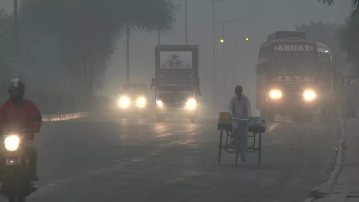 प्रदूषण से गंभीर हुई Haryana की स्थिति, 14 शहरों में ग्रैप-2 लागू