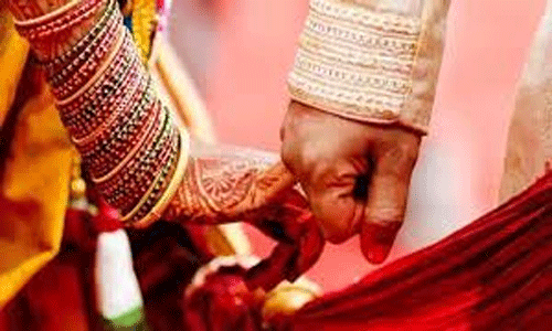 शादी के मंडप में दुल्हा हुआ बेहोश, फिर हुआ कुछ ऐसा आप भी हो जाएंगे हैरान