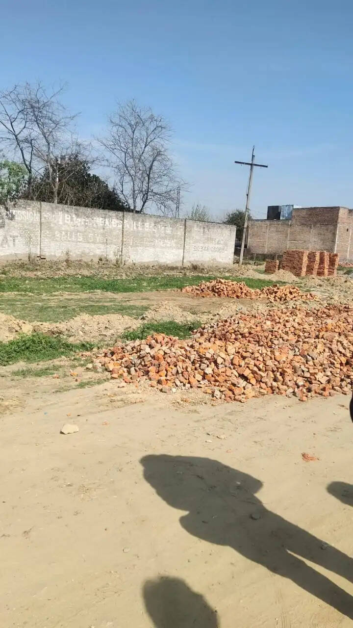 जीटी रोड रेस्ट हाउस के पीछे व विर्क नगर मे काटी जा रही अवैध कॉलोनी
