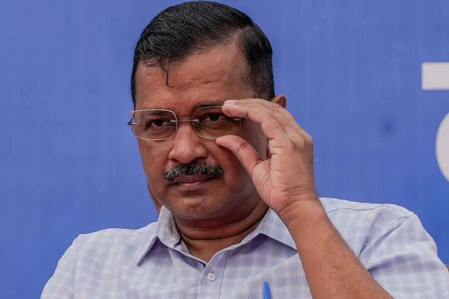 अरविंद केजरीवाल का बड़ा ऐलान, दिल्ली में 18 से ऊपर महिलओं को हर महीने मिलेगें 1 हजार रुपए