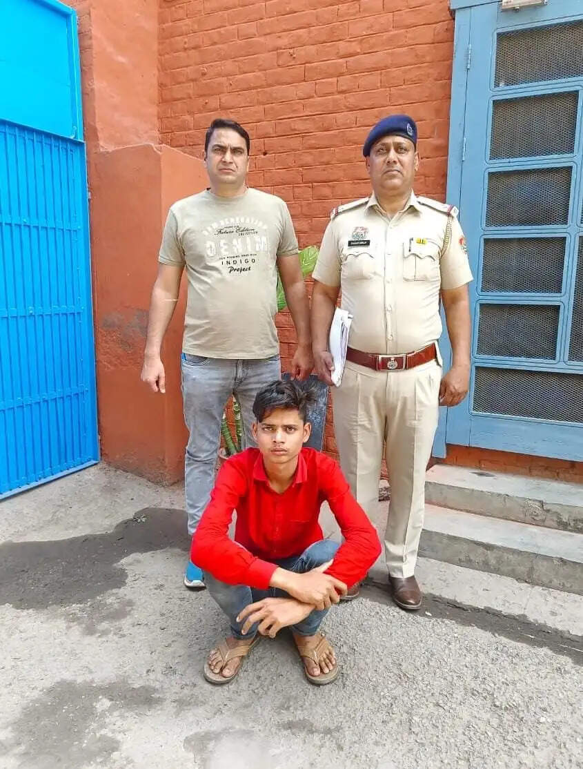 पानीपत में स्नैचिंग करने वाला आरोपी गिरफ्तार