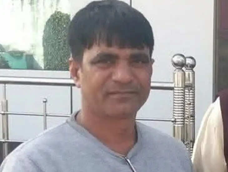 CRIME-पहले रिवॉल्वर छीनी ,फिर सिर में गोली मार दी