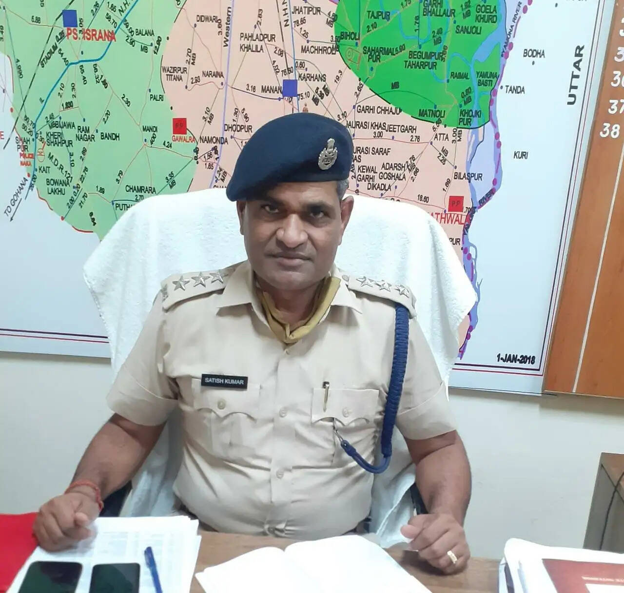चोरी करने के मामले में दो आरोपी काबू, एक मोबाइल व पैसे बरामद