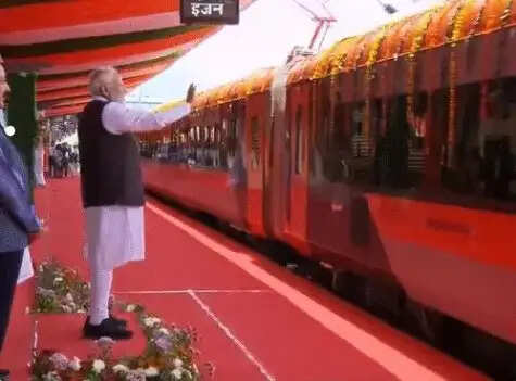 कश्मीर के लिए पहली ट्रेन आज से शुरू, हफ्ते में चलेगी 6 दिन