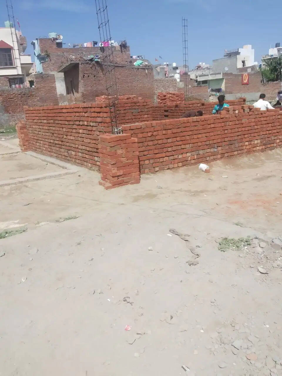 जीटी रोड रेस्ट हाउस के पीछे व विर्क नगर मे काटी जा रही अवैध कॉलोनी
