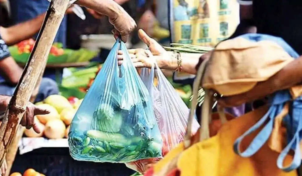 पानीपत में 5 दुकानदारों के कटे चालान कर रहे थे पॉलीथिन का इस्तेमाल