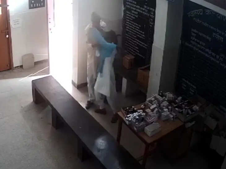 युवती के साथ एंबुलेंस चालक ने की छेड़छाड़, CCTV में कैद हुई वारदात, पढ़िए मामला.