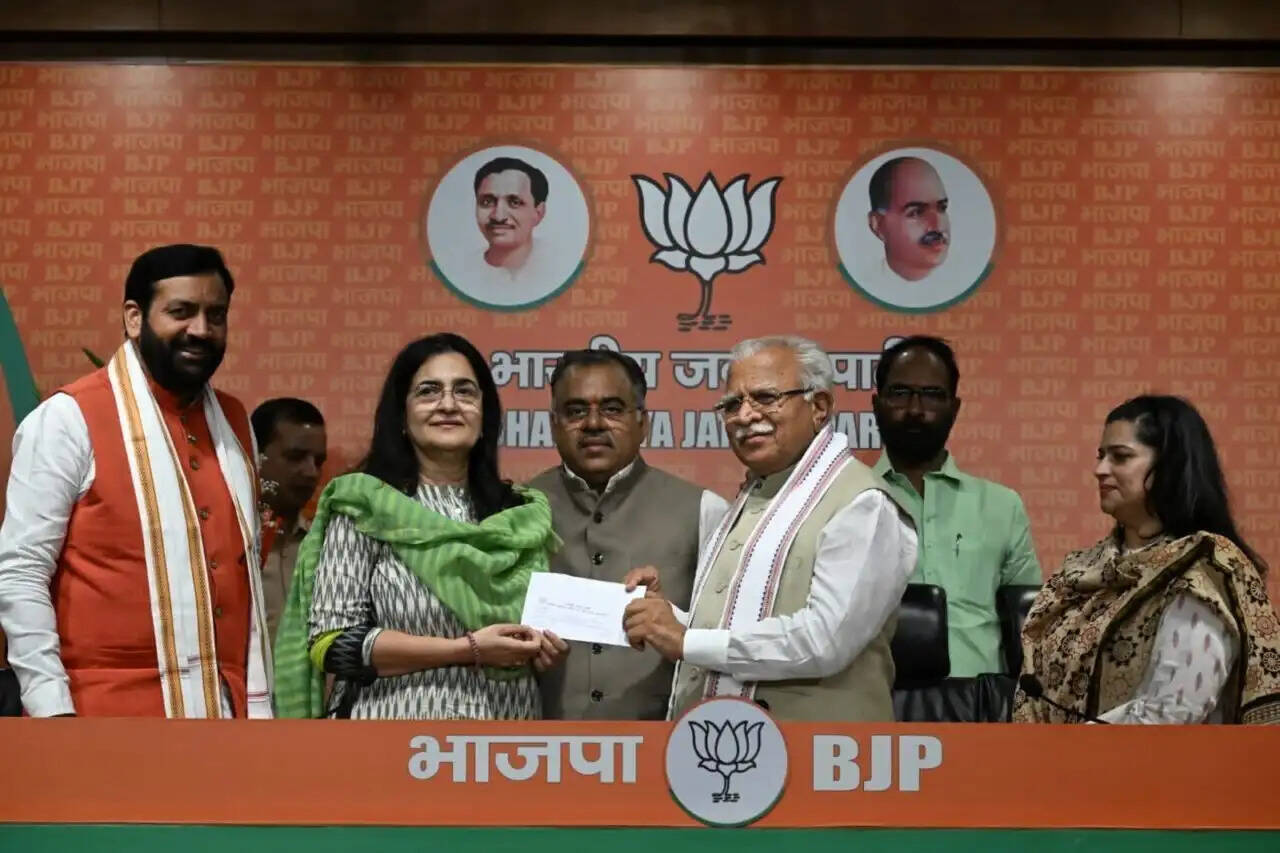HARYANA:- कांग्रेस को झटका, किरण चौधरी और श्रुति चौधरी बीजेपी में शामिल
