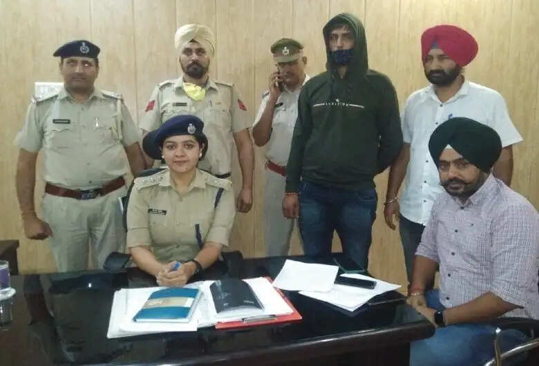 6 लोगों पर गाड़ी चढ़ाने वाला 50 हजार का इनामी आरोपी काबू, विदेश भागने की कर रहा था तैयारी, हुआ बड़ा खुलासा