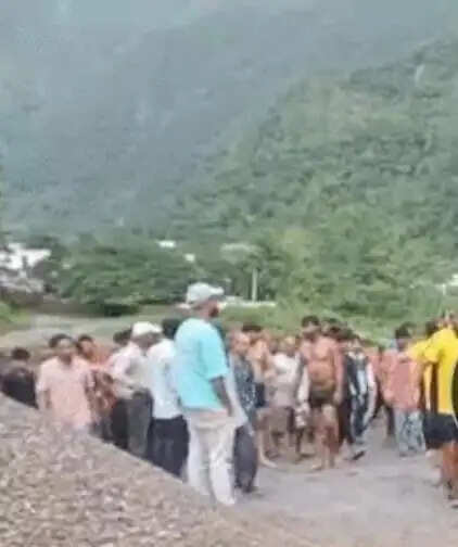 सहस्त्रधारा में तेज बहाव के चलते नदी में डूबने से पानीपत के युवक की मौ#त..
