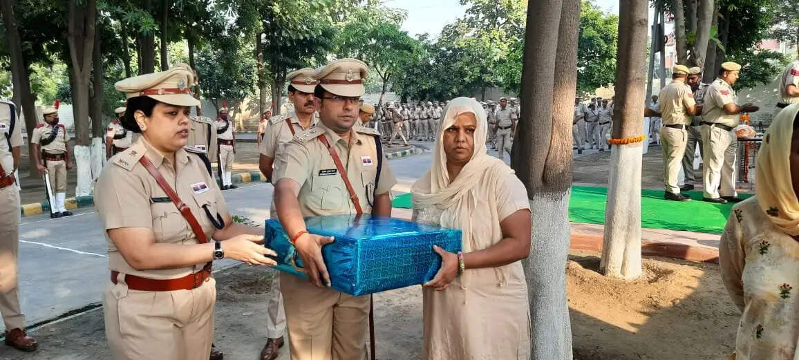 पानीपत में शहीदी दिवस पर पुलिसकर्मियों की शहादत को किया गया नमन, देखिए तस्वीरें