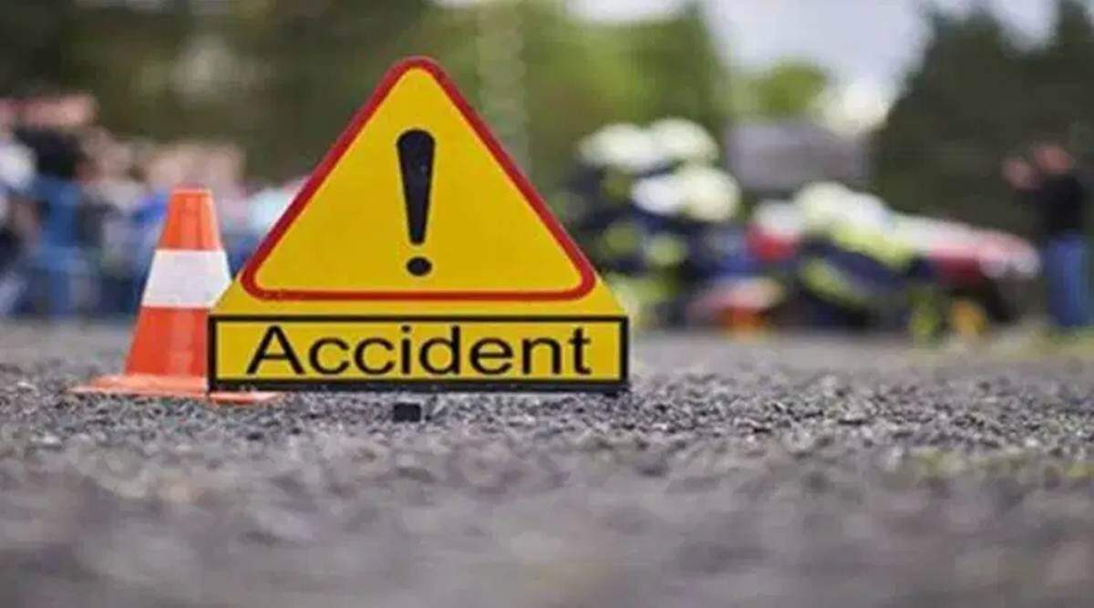सिरसा-शहर के महाराणा प्रताप चौक के समीप सवारियों से भरी बस पलटी, कई सवारियां हुई घायल