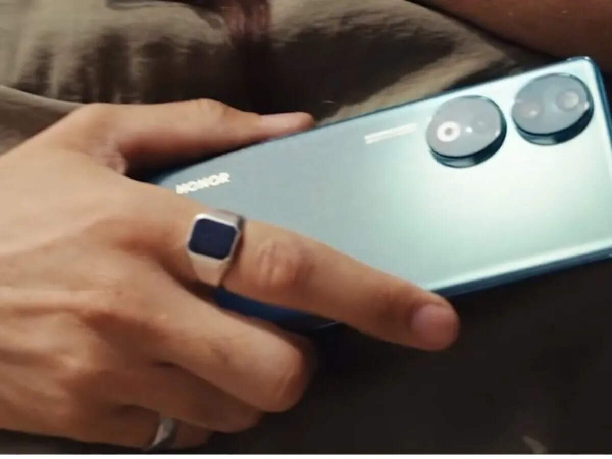 इसी महीने लॉन्च हो रहे हैं दो नए Smartphone, पढ़िए पूरी खबर