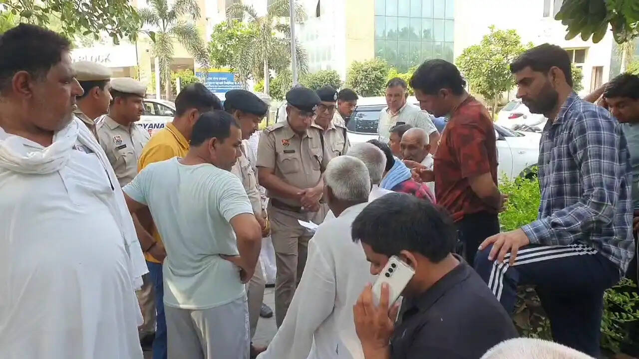 पानीपत में भरी पंचायत में म# र्डर करने वाले बाप- बेटा गिरफ्तार
