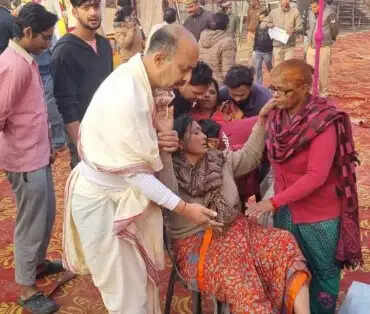 UP- बागपत के बड़ौत में बड़ा हादसा, टूट गया मंच, 7 लोंगों की मौत