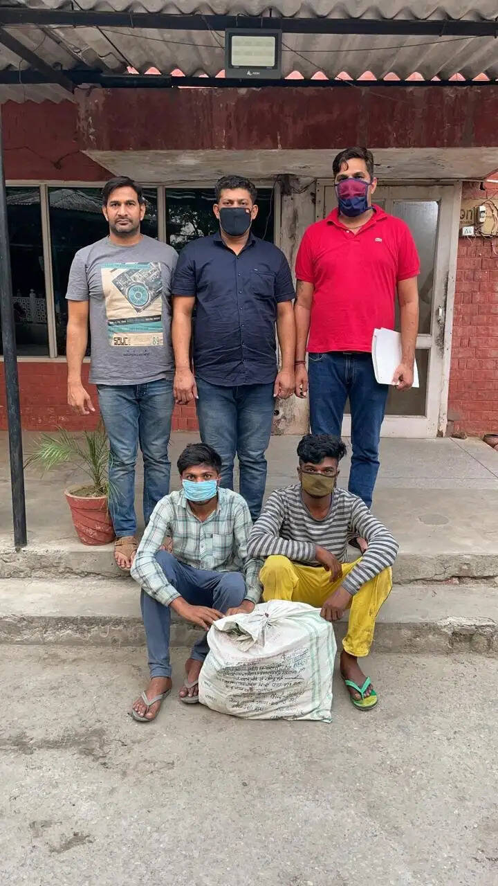 खेतो से टयूबवैल की केबल (तार) चोरी करने वाले दो आरोपित काबू