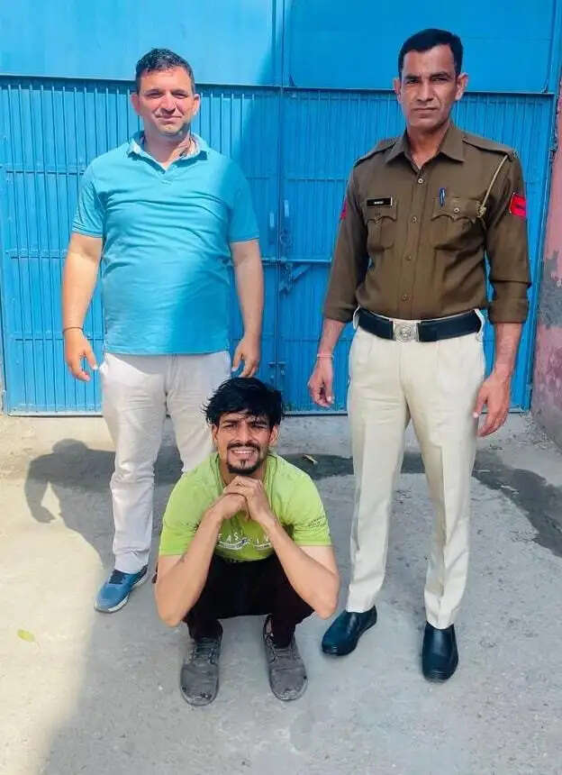 PANIPAT: फोन स्नैचिंग की वारदात को अंजाम देने वाला आरोपी काबू, छीना गया मोबाइल फोन बरामद