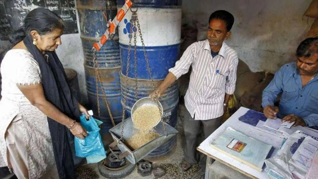 इस जिले में राशनकार्ड पर मिलेगा मुफ्त सामान, गेंहूं के साथ ये चीजें भी होंगी नि:शुल्क