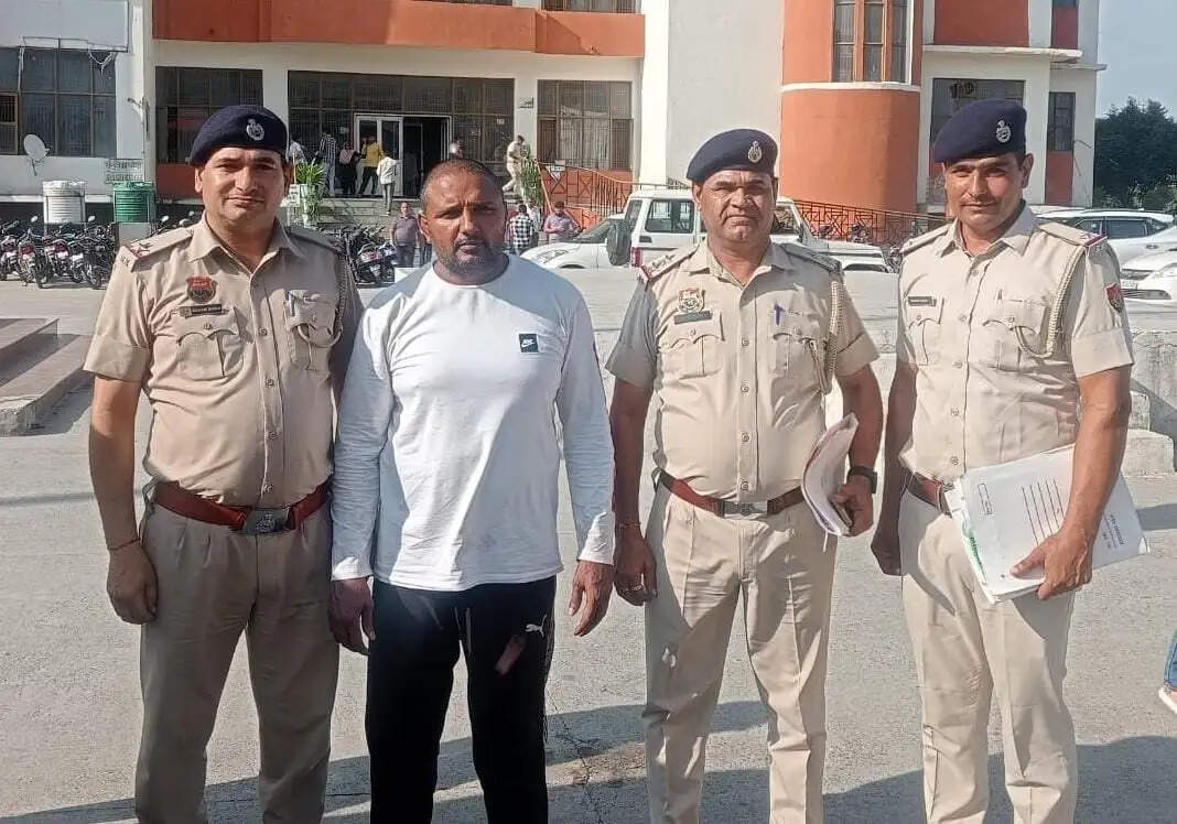 PANIPAT:-विदेश भेजने के नाम पर करता था ठगी, अब गिरफ्तार