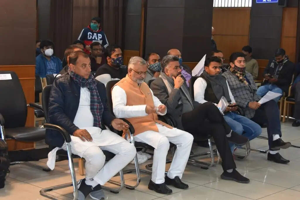 सचिवालय के पास निगम का नया ऑफिस बनाने का रखा प्रस्ताव तो पार्षद बोले..एग्रो मॉल क्यो नही ?