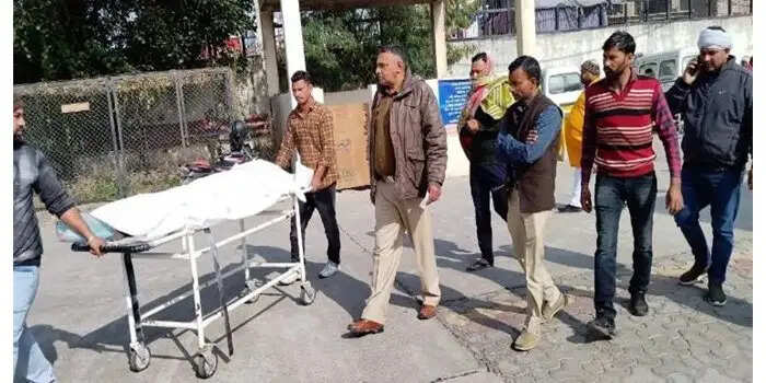 गोली मारकर युवक की कर दी हत्या, एक ही परिवार से है आरोपी व मृतक, पढिए पूरा मामाल
