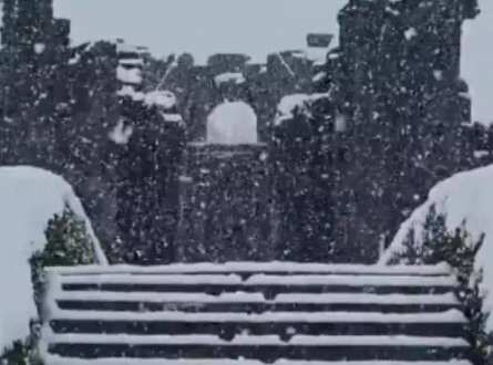 हिमाचल में भारी बर्फबारी, 600 सड़कें बंद बिजली पानी की सप्लाई बाधित
