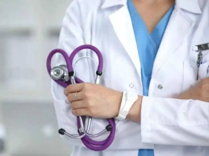स्वास्थय विभाग ने जारी की कैशलैस इलाज की अधिसूचना