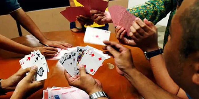 PANIPAT में जुआ खेलते हुए 6 युवकों को किया काबू