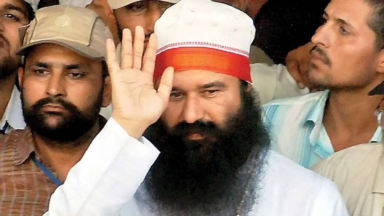 राम रहीम वापिस पहुंचा सुनारिया जेल, 21 दिन की फरलो हुई खत्म