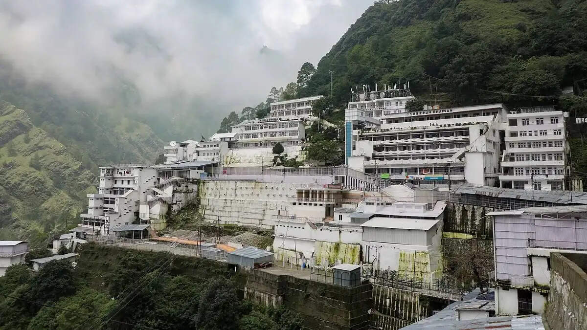 माता वैष्णों देवी जाने वाले यात्रियों के लिए खुशखबरी, 6 साल तक ये सेवा मिलेंगी बिलकुल FREE