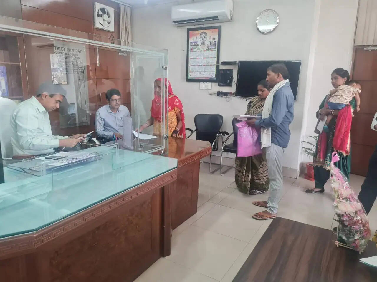 PANIPAT डीसी ने अपने कार्यालय में लगाया खुला दरबार