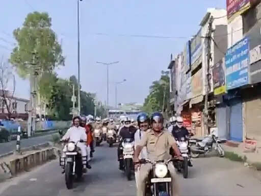 हरियाणा के CM सड़क पर दौड़ाते नजर आए बुलेट