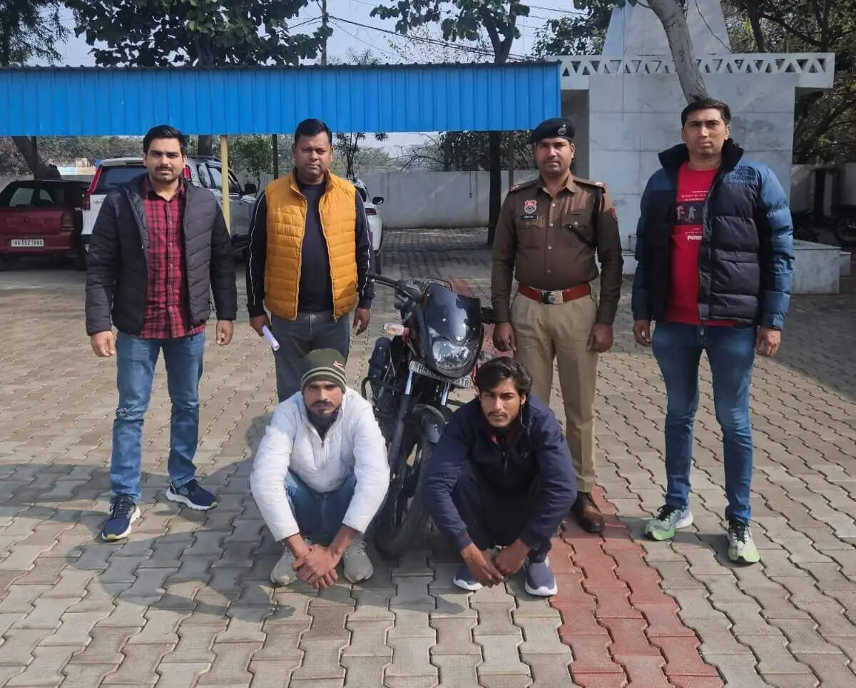पानीपत में CSC सेंटर में लूट करने वाले 2 आरोपी काबू , 25 हजार रूपए व प्लसर BIKE बरामद