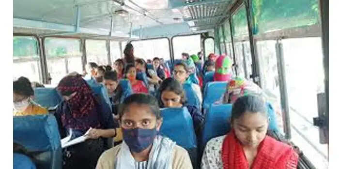 कॉलेज में पढ़ने वाली लड़कियों को मिलेगी फ्री बस सेवा, पढिए पूरी खबर