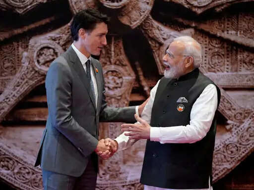 कनाडा के खिलाफ भारत का बड़ा एक्शन, सरकार ने वीजा सर्विस पर लगाई रोक