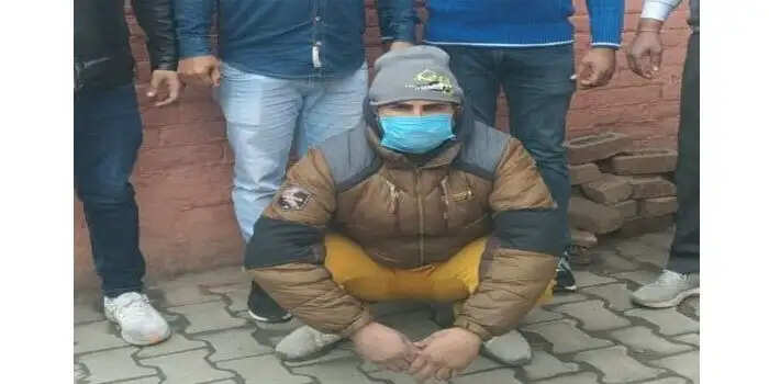 ट्रैवल एजेंसी संचालक व स्टाफ से हथियार के बल पर वसूली करने वाले गैंग का 1 आरोपी गिरफ्तार