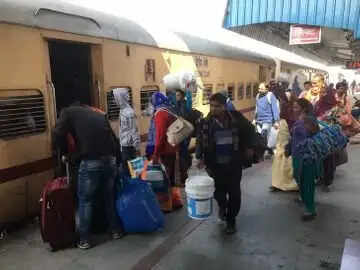 PANIPAT:- Train में सफर कर रहे है तो अपनी जेब का रखे ध्यान,यात्री की काट ली जेब&nbsp;