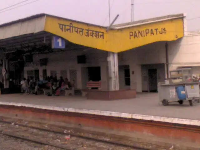 PANIPAT -4 महीने पहले  की थी लव मैरिज, रेलवे ट्रेक पर मिला घरजमाई