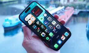 अधिकारी मांग रहा था रिश्वत के साथ iPhone व एप्पल वॉच, ACB ने किया गिरफ्तार
