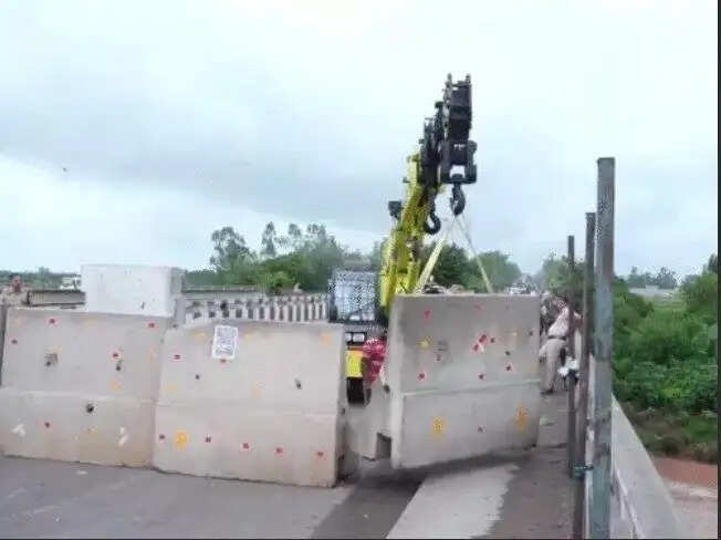दिल्ली कूच पर सख्ती, हरियाणा में बॉर्डर सील ,कई किसान नेता किए डिटेन !