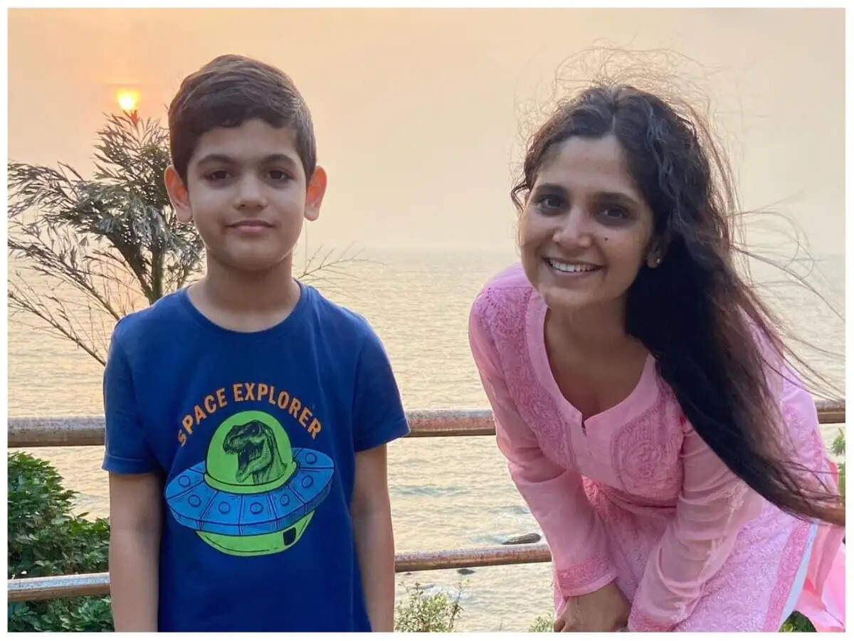 लाखों की नौकरी छोड़ बनी UPSC टॉपर, ट्रांसफर के बाद फिर चर्चा में आई हरियाणा की IAS बेटी