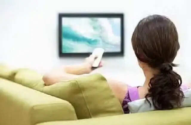 TV चैनल्स के दिवानों के लिए बुरी खबर, इस तारीख से बढ़ जाएंगे चैनल्स के दाम