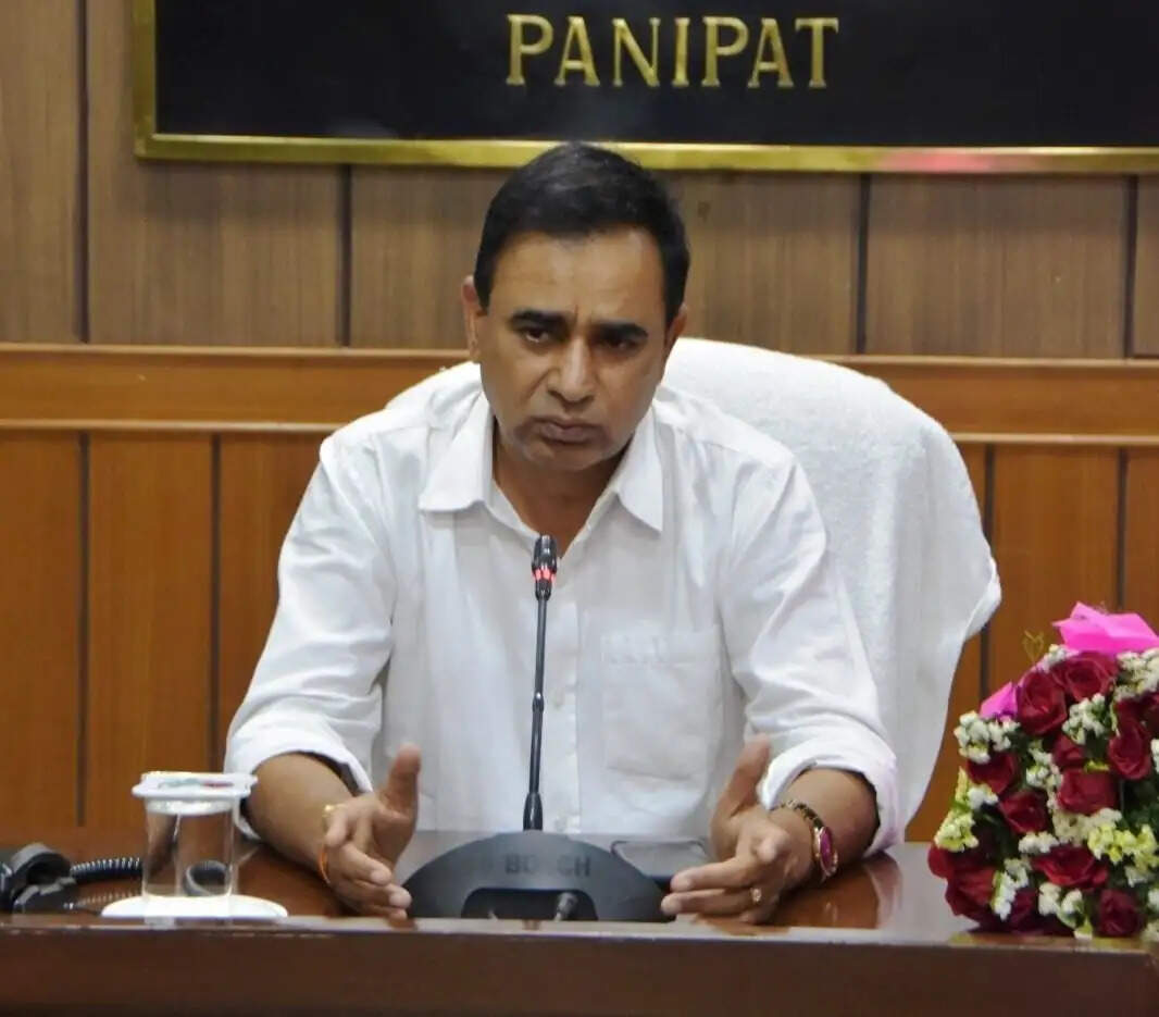 PANIPAT:- अचार सहिता को लेकर DC हुए सख्त, सरकारी संपत्ति पर वॉल पेटिंग की अनुमति नहीं