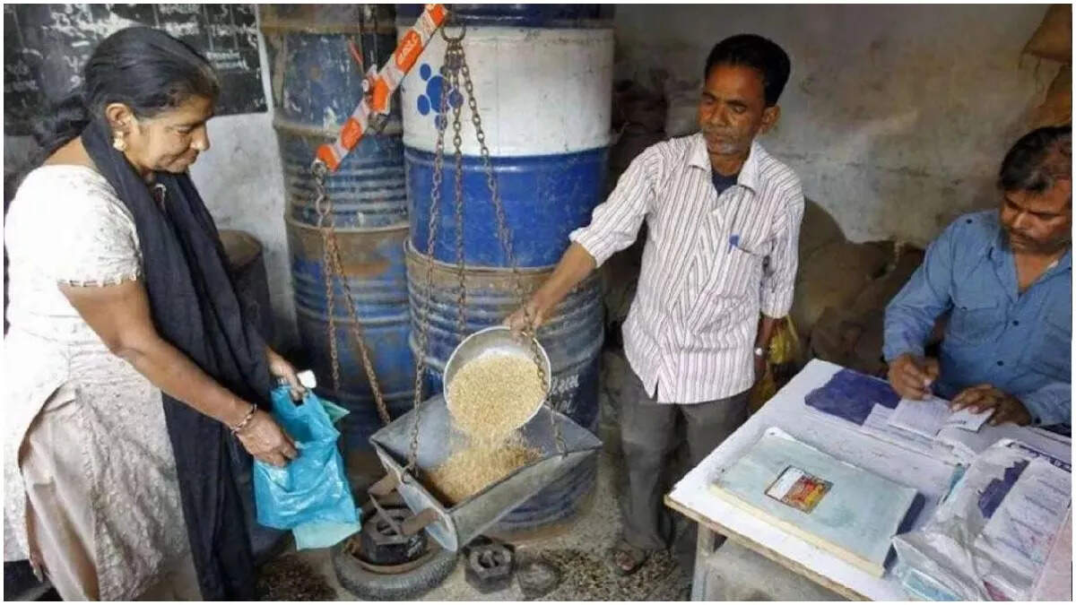 हरियाणा में राशन डिपो के अलॉटमेंट पर रोक, आरक्षण मिलने के बाद इंतजार में बैठी थी महिलाएं