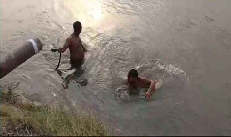 आवर्धन नहर में डूबे दो छात्रों के शव हुए बरामद, बुझे दो घरों के इकलौते चिराग