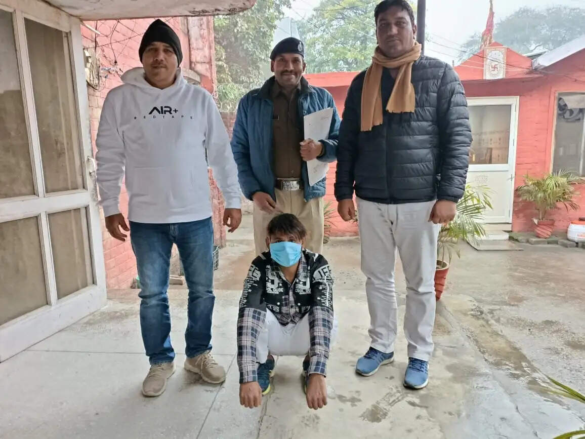 पानीपत मे छत के रास्ते घर में घुसकर की थी चोरी, चोर गिरफ्तार, 2 फोन बरामद