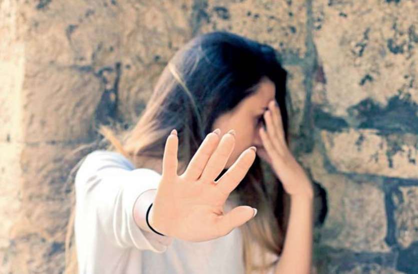 2 सीनियर छात्रा कर रही थी युवती के साथ अश्लील रैगिंग, MBBS छात्रा ने किया आत्महत्या का प्रयास